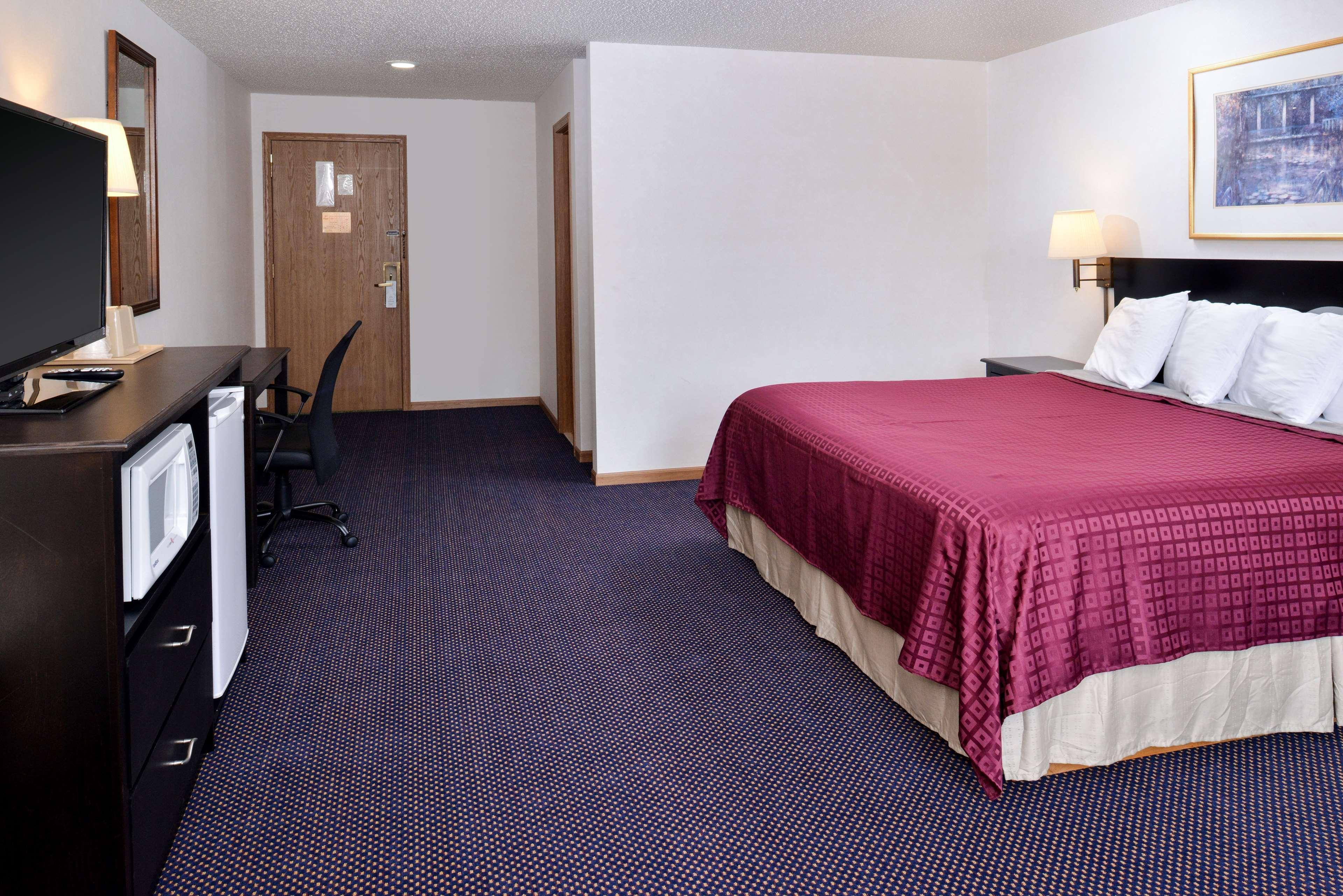Americas Best Value Inn Knob Noster Екстериор снимка